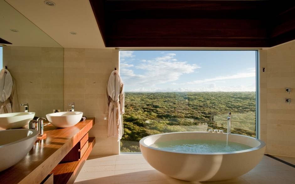 Căn phòng tắm cực kỳ yên tĩnh, thiết kế hoàn hảo của Fujiya Inn, Nhật Bản.