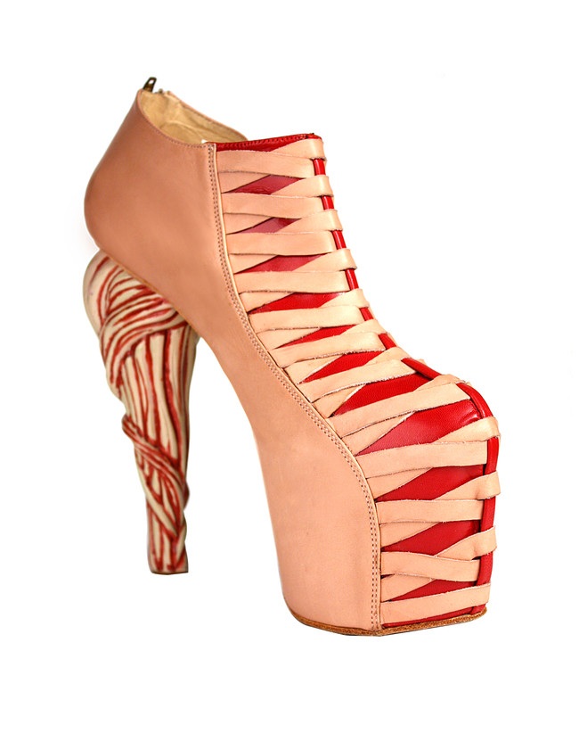 Những đôi giày cao gót kỳ quái