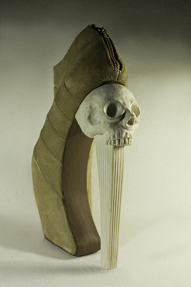 Những đôi giày cao gót kỳ quái