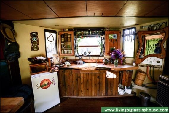 Nhà di động biến hình - 5 Nhà bếp khổng lồ của cặp vợ chồng thích nấu nướng