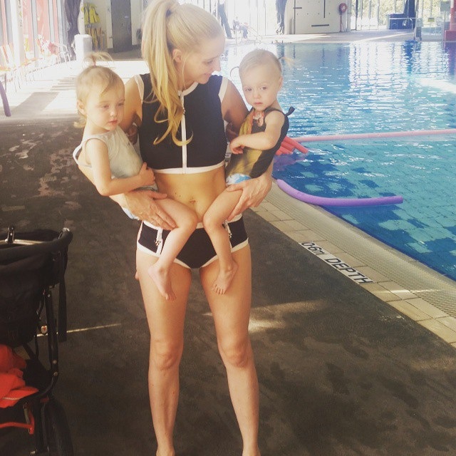 Giải pháp của bà mẹ sinh đôi bị hỏi han quá nhiều - 2 Huyền Anh