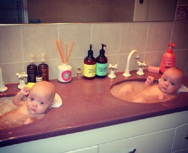 Giải pháp của bà mẹ sinh đôi bị hỏi han quá nhiều - 4 Huyền Anh