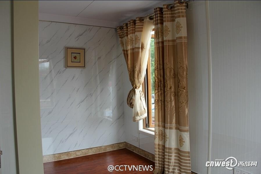 "Xây" nhà hai tầng trong đúng 3 tiếng - 6 Kỹ sư An Yongliang cho biết ngôi nhà sẽ được bán với giá 2.500 đến 3.500 tệ cho mỗi mét vuông.