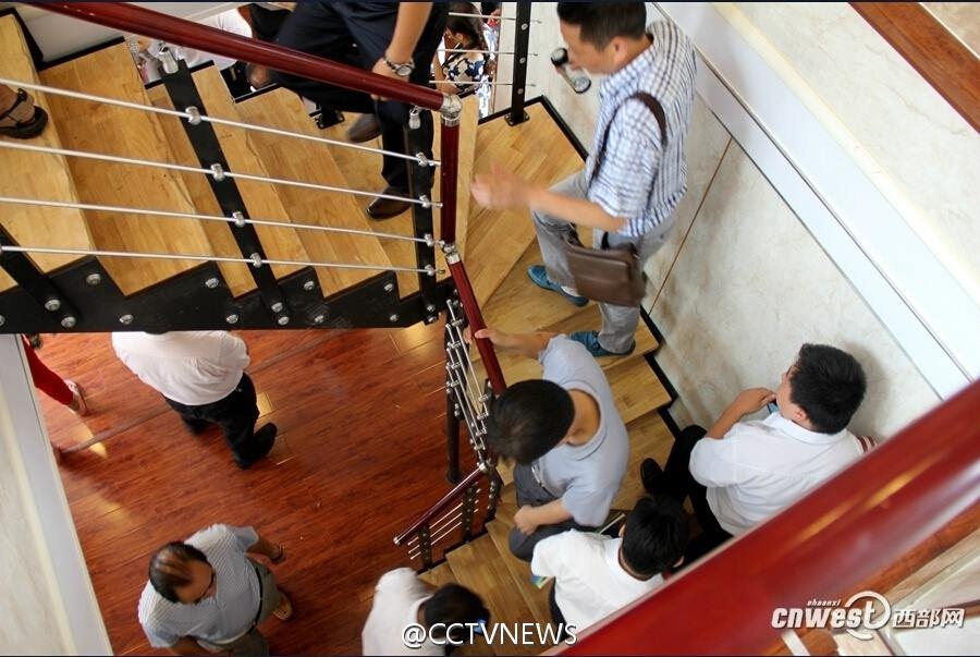 "Xây" nhà hai tầng trong đúng 3 tiếng - 4 Kỹ sư An Yongliang cho biết ngôi nhà sẽ được bán với giá 2.500 đến 3.500 tệ cho mỗi mét vuông.