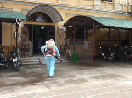 Lạng Sơn chủ động phòng chống dịch bệnh sau lũ - 1 Lạng Sơn chủ động phun độc khử trùng sau trận lũ lớn