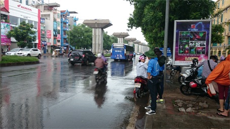 Lực lượng CSGT và TNTN làm việc rất sớm