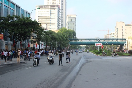Hà Nội: Sĩ tử di chuyển thuận lợi đến trường thi - 6 Đường Nguyễn Chí Thanh