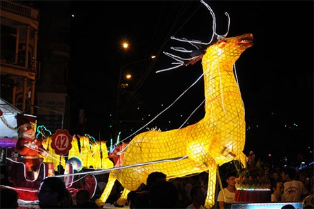 Giữ yên bờ cõi...