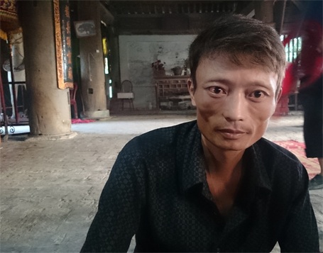 Hà Nội: Đổi sổ hộ khẩu mới, dân bị xã “phạt tứ tung”? - 4 Anh Thắng mất thêm 100.000 đồng vì người vợ vừa qua đời cách đây 2 năm.