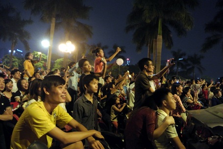 Hân hoan trong “bữa tiệc” pháo hoa - 9 Ghi lại hình ảnh đẹp làm kỷ niệm