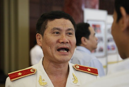 “Chấn chỉnh lễ tiết, tác phong của CSGT trong xử lý vi phạm” - 1 “Chấn chỉnh lễ tiết, tác phong của CSGT trong xử lý vi phạm” - 1