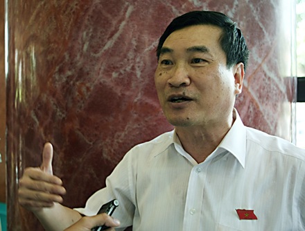 “Chê” SV dân lập: “Bộ GD-ĐT và Bộ Nội vụ phải thổi còi” - 1 “Chê” SV dân lập: “Bộ GD-ĐT và Bộ Nội vụ phải thổi còi” - 1