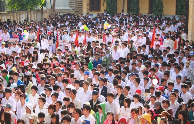 Hàng ngàn học sinh trên địa bàn tỉnh Bình Định nô nức đón năm học mới. (Ảnh: D. Công)