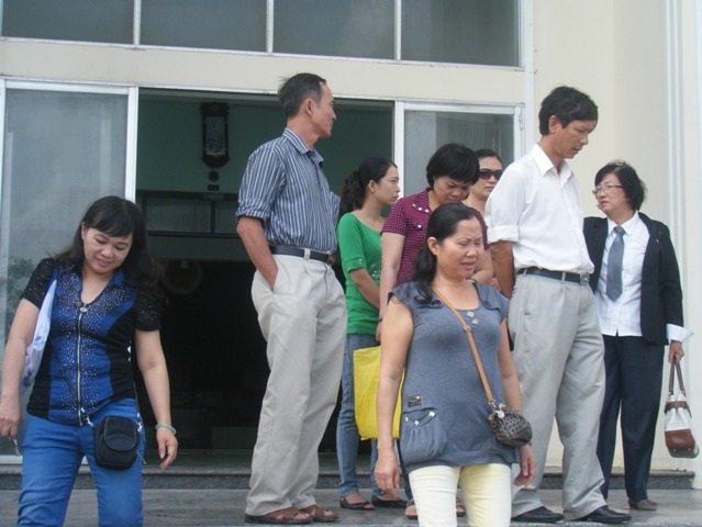 Bị cáo Trần Tín Kiệt 3 lần vắng mặt nên tòa không thể xử làm nhiều người bức xúc.