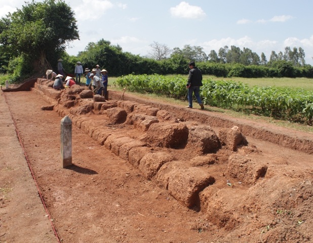 Bờ móng hoàng thành