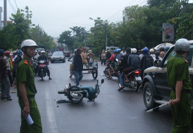 Vụ tai nạn khiến giao thông đi lại trên tuyến đường này gặp khó khăn