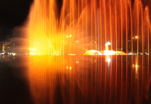 TP biển Quy Nhơn lung linh trong đêm giao thừa