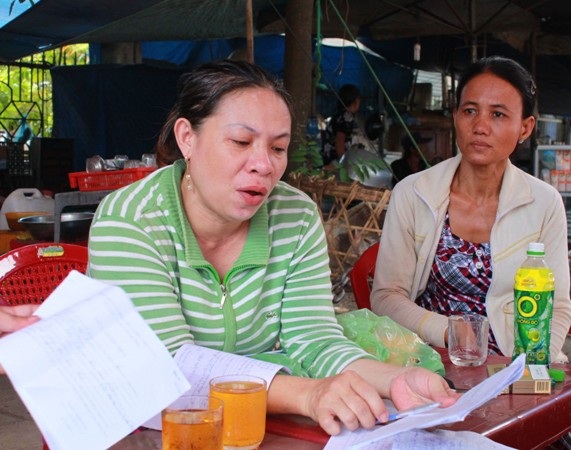 Xôn xao những vụ vỡ nợ dây chuyền tiền tỷ - 3 Bà Gái (phải) và bà Ngoan cho vay kiếm lãi chênh lệch nhưng không đòi được - Ảnh: Doãn Công