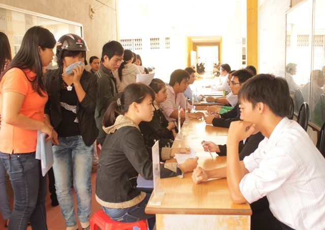 Không ít sinh viên sau khi ra trường nhưng không tìm được việc làm.