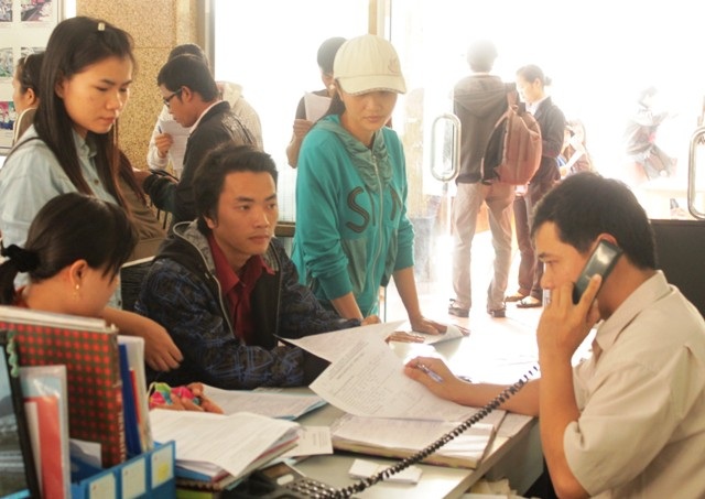 Không ít sinh viên sau khi ra trường nhưng không tìm được việc làm.