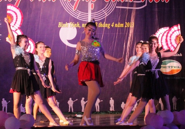 Sức trẻ, sự nhiệt huyết, sáng tạo trong những tiết mục làm cho đêm thi càng sôi động