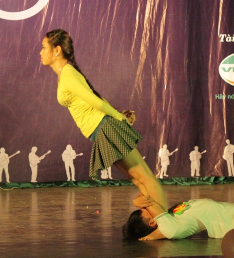 Tiết mục múa rất chuyên nghiệp thể hiện sự đam mê văn nghệ