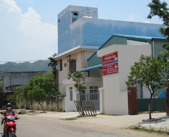 Một hộ nuôi yến ngay t