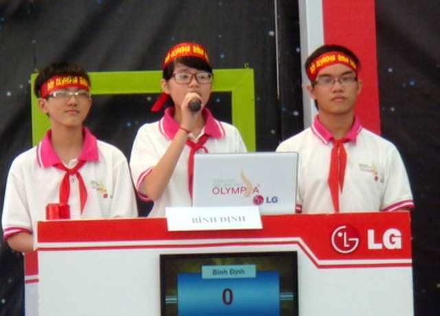 Quốc Bảo và người mẹ luôn là nguồn động viên để em học giỏi và gặt hái nhiều thành tích