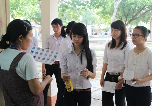 Thí sinh dự thi tốt nghiệp THPT năm 2013 tại Bình Định.