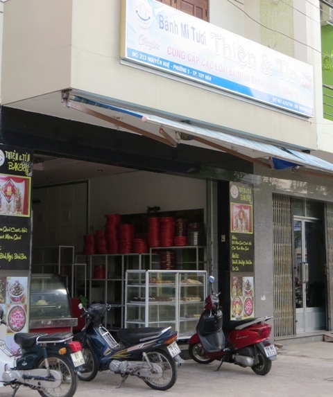 29 người nhập viện sau khi ăn bánh mì patê