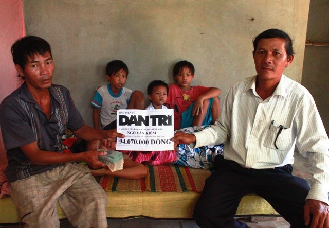 Hơn 94 triệu đồng đến hoàn cảnh gia đình anh Kiểm chị Âu