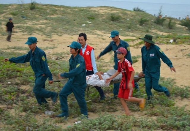 Lực lượng dân quân tự vệ ứng cứu người gặp nạn