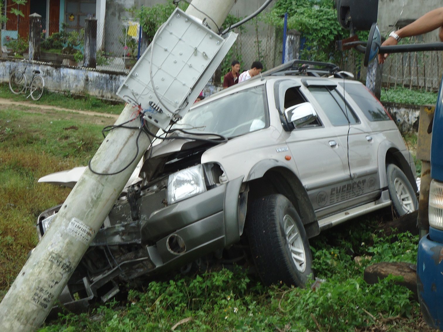 Chiếc xe bị hỏng nặng