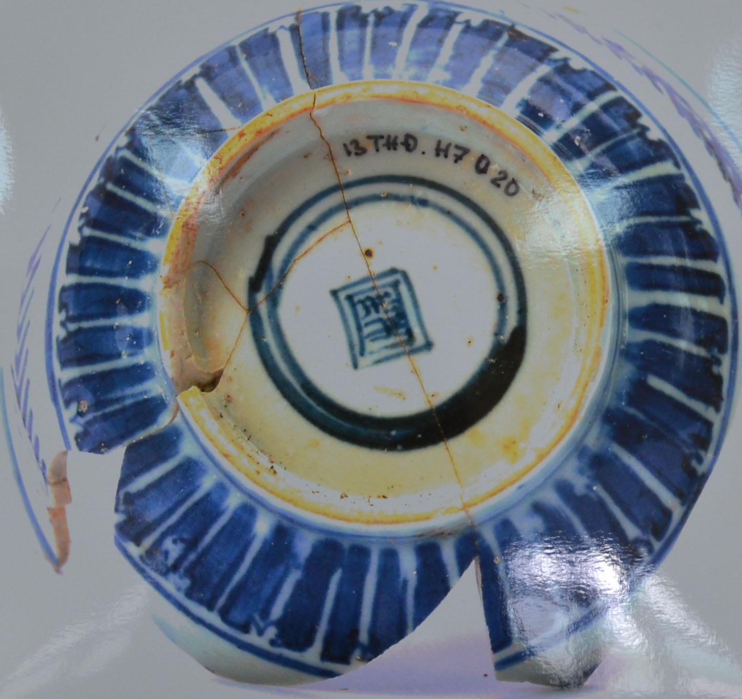 Khai quật thành Hoàng Đế phát hiện thêm nhiều cổ vật quý - 3 Một số hiện vật thu được trong đợt khai quật