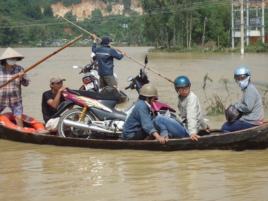 Cầu Bình Định trên QL1A bị sập hôm 16/11, đã được khắc phục xong giao thông trở lại bình thường