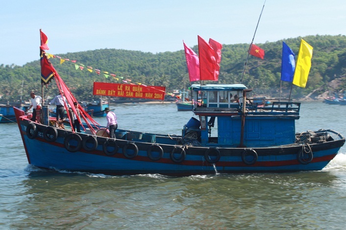 Ra quân đầu năm của ngư dân vùng biển Tam Quan Bắc (huyện Hoài Nhơn, Bình Định).