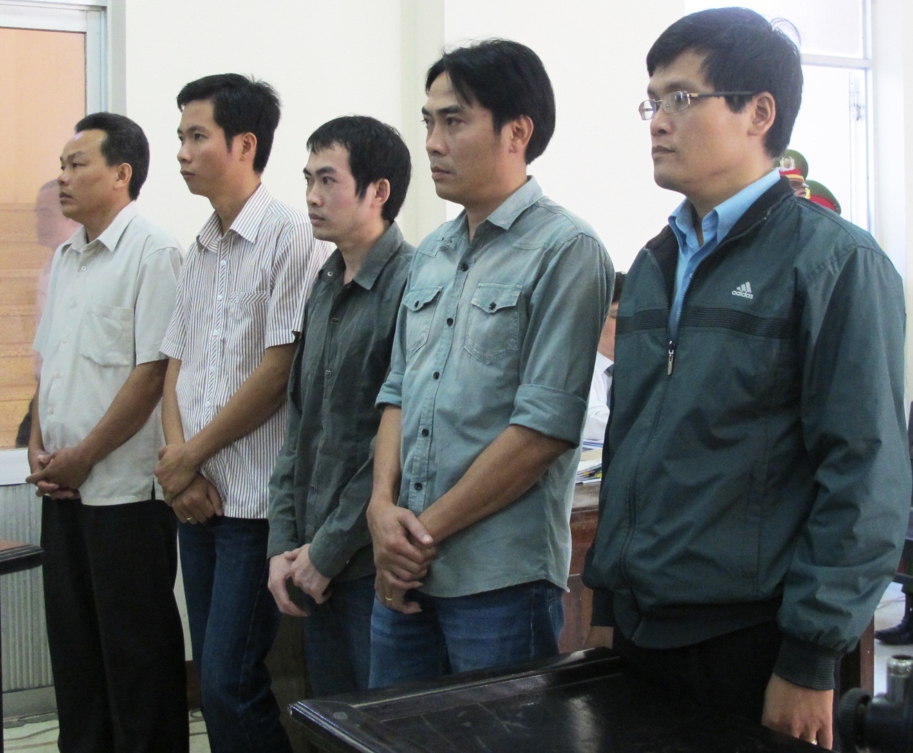 Các bị cáo nguyên là cán bộ công an bị tuyên án