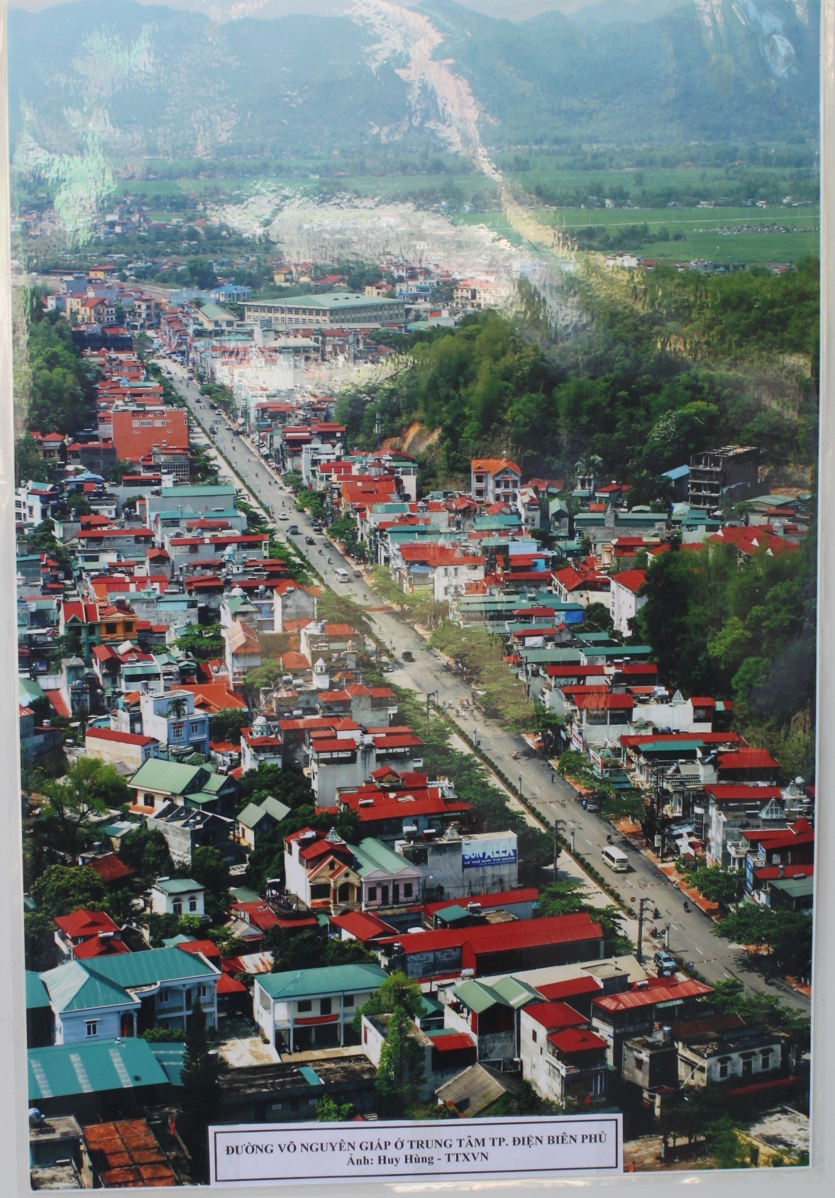 TP Điện Biên Phủ, một trận địa oanh liệt trong chiến tranh nay đã đổi thay tráng lệ