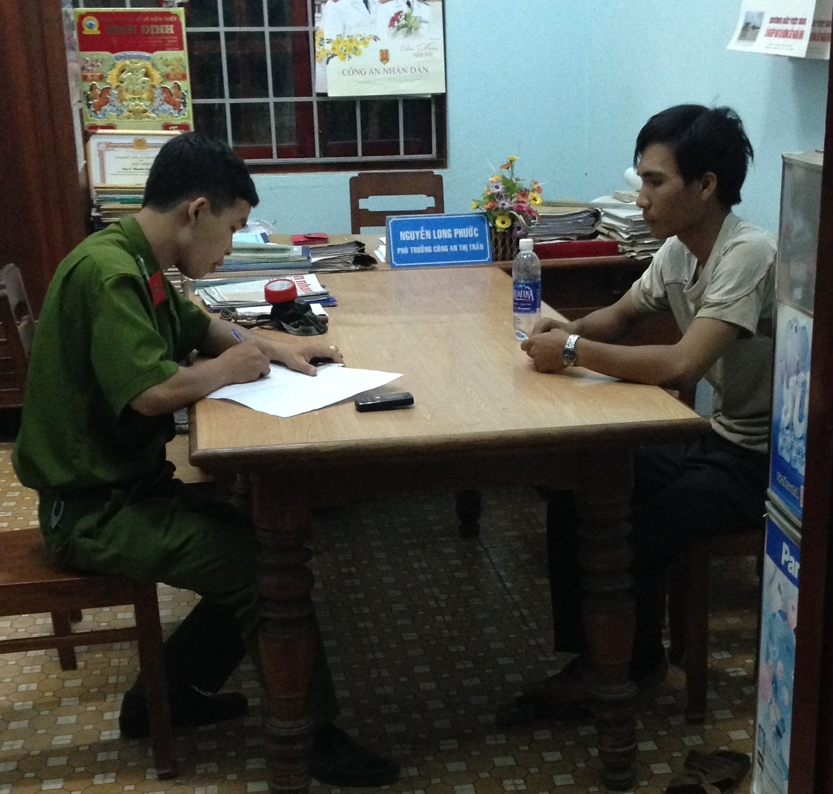 Đối tượng tại cơ quan công an