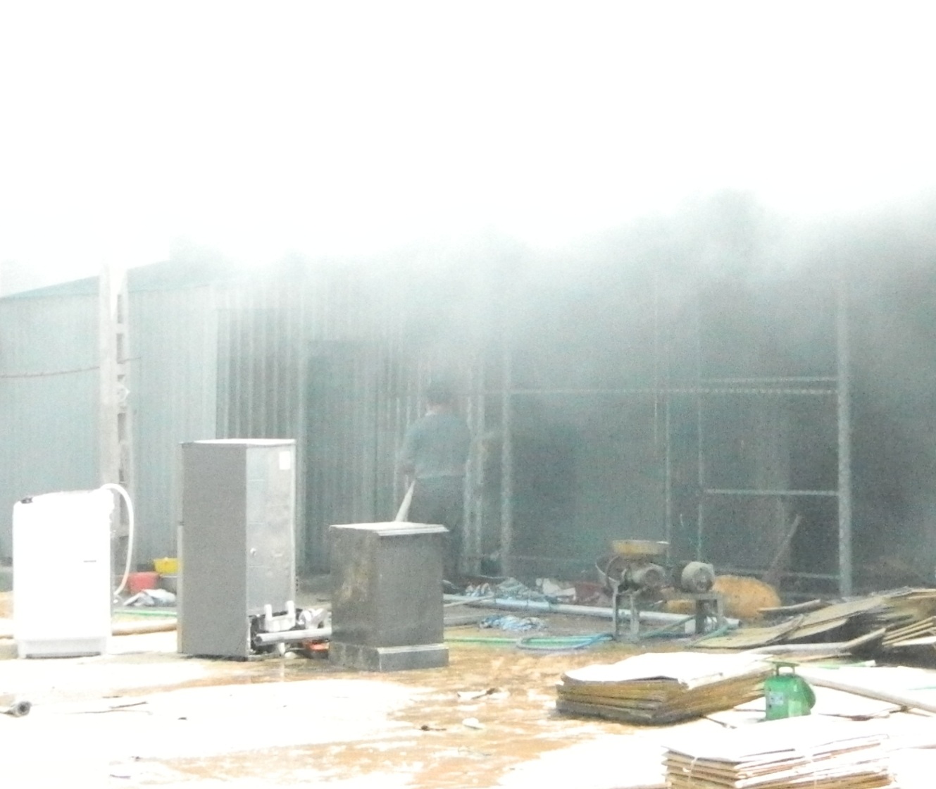 Lực lượng chức năng chữa cháy