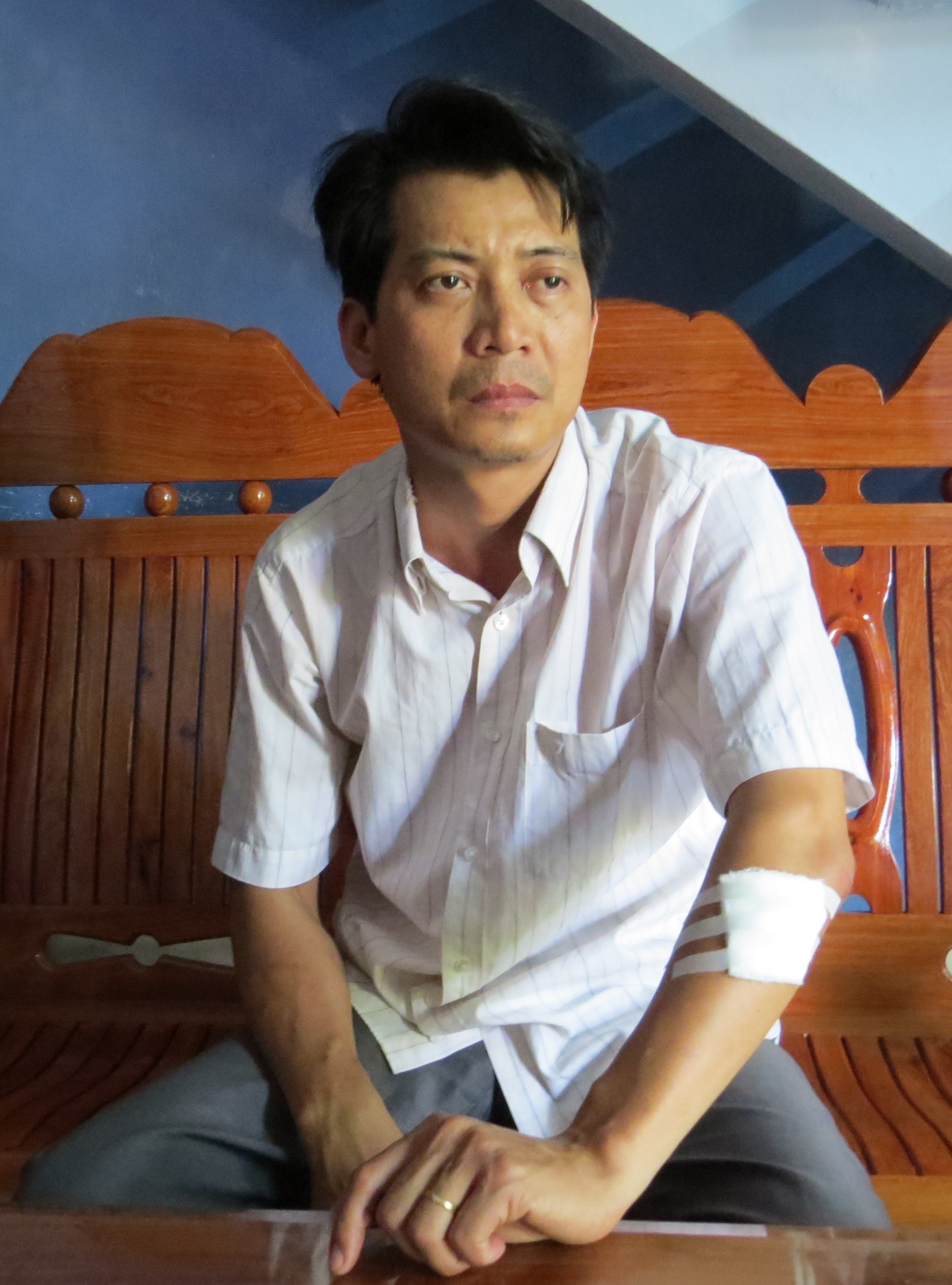 Ông Dũng hốt hoảng kể lại sự việc kinh hoàng