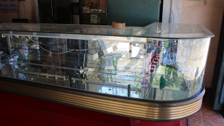 Theo tiệm vàng chỉ còn mình bà cụ trông coi, hung thủ ra tay chớp nhoáng