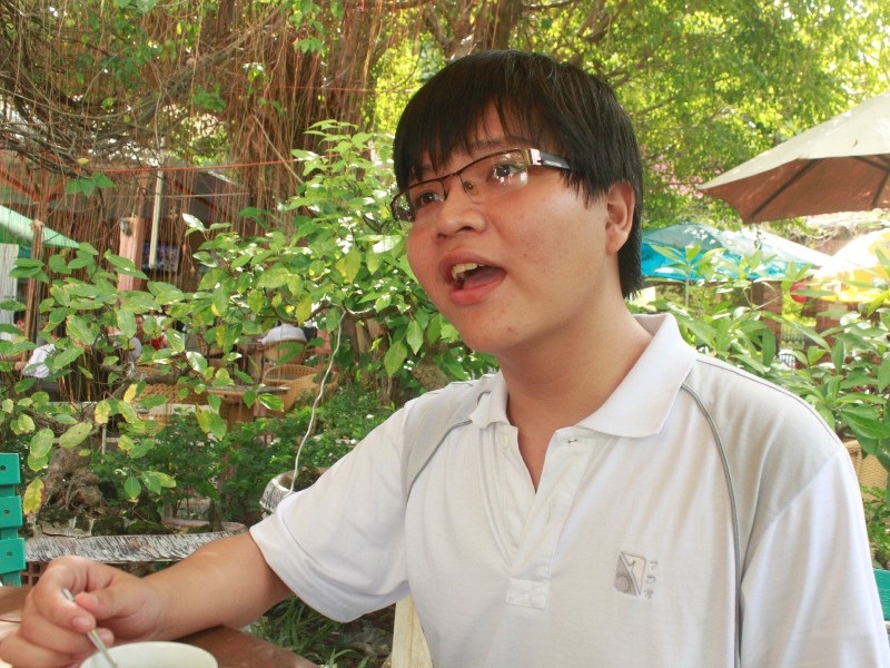 Chân dung thủ khoa Trường ĐH Ngoại thương TP. HCM là chàng trai đất võ Bình Định Đoàn Hữu Thành