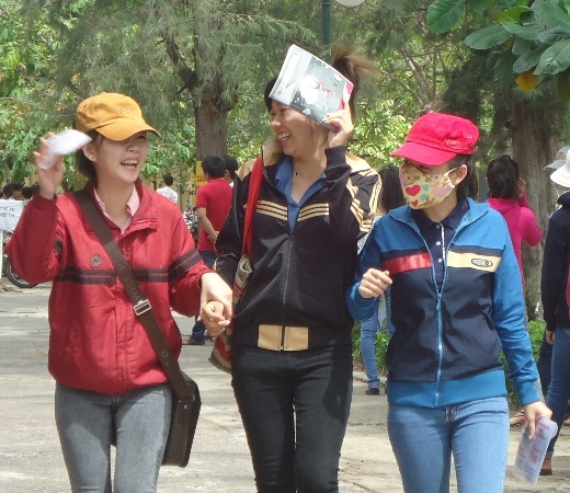 Đề địa vừa sức thí sinh ra sớm.