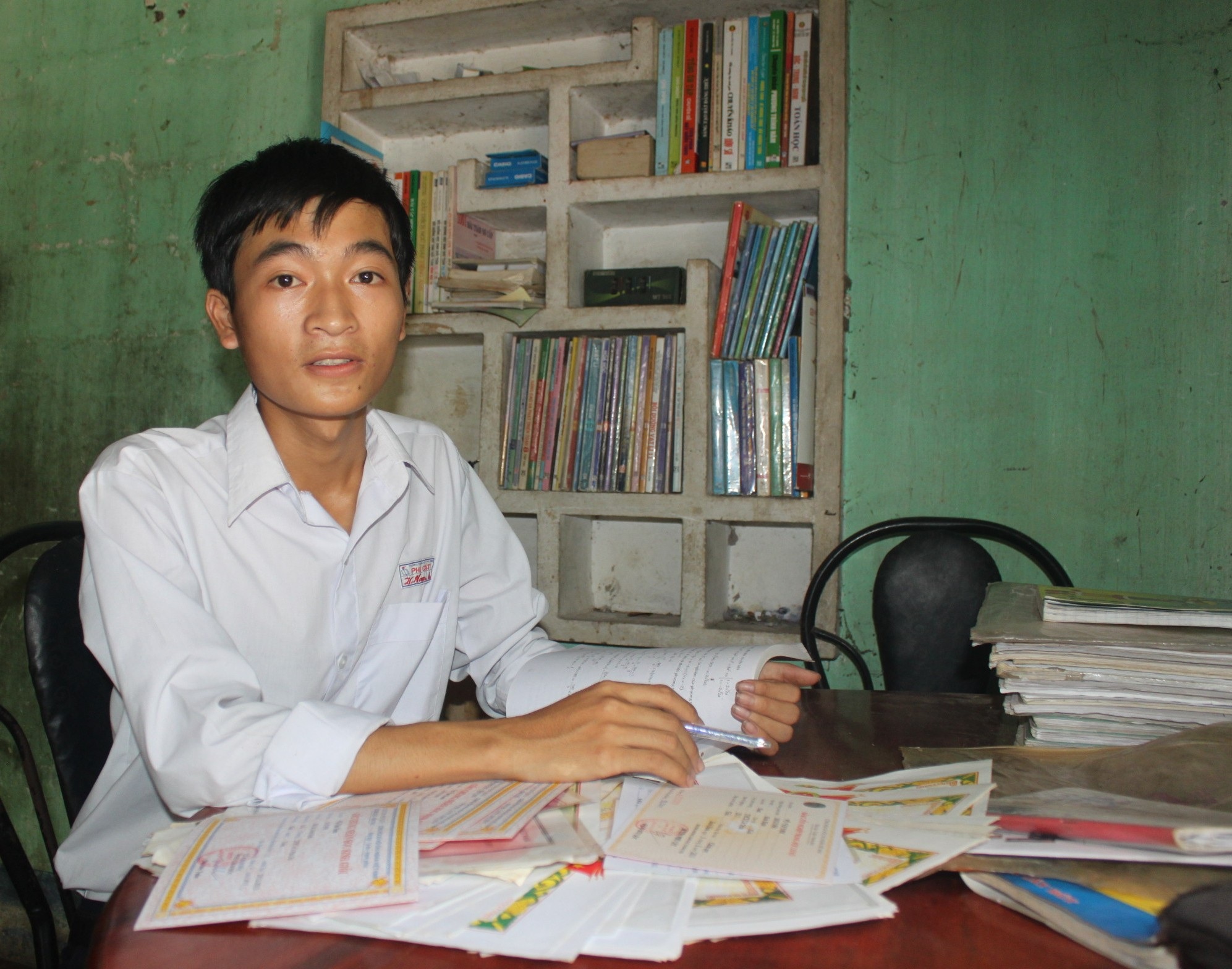 Cậu thủ khoa nghèo Võ Văn Nam ước mơ làm thầy giáo