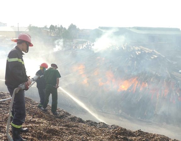 Nỗ lực dập lửa