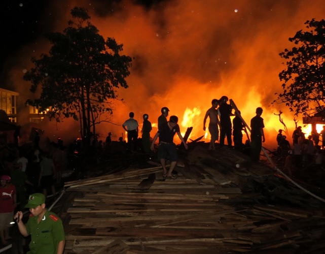 Hiện trường đám cháy