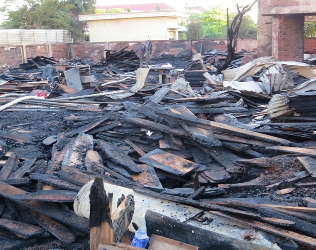 Nhiều vật dụng bị thiêu rụi.