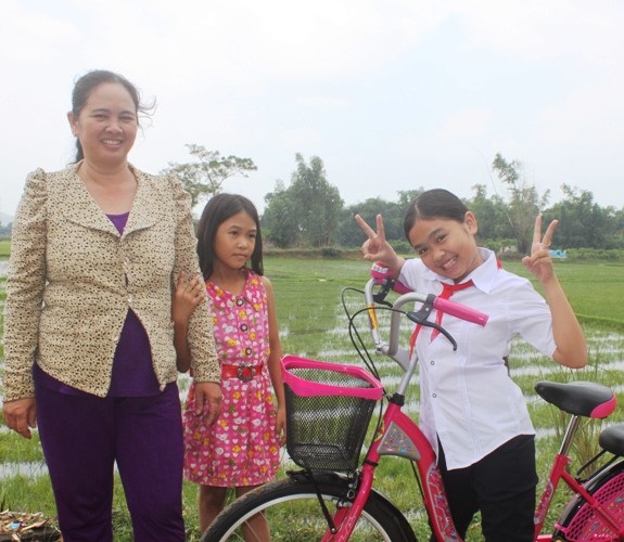 Vẻ nhí nhảnh đáng yêu của quán quân Giọng hát Việt nhí năm 2014