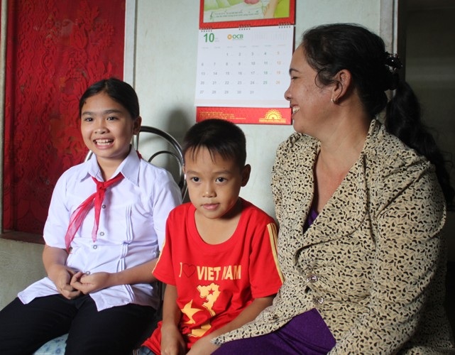 Sau nhiều tháng xa quê, Thiện Nhân được về bên mái ấm gia đình